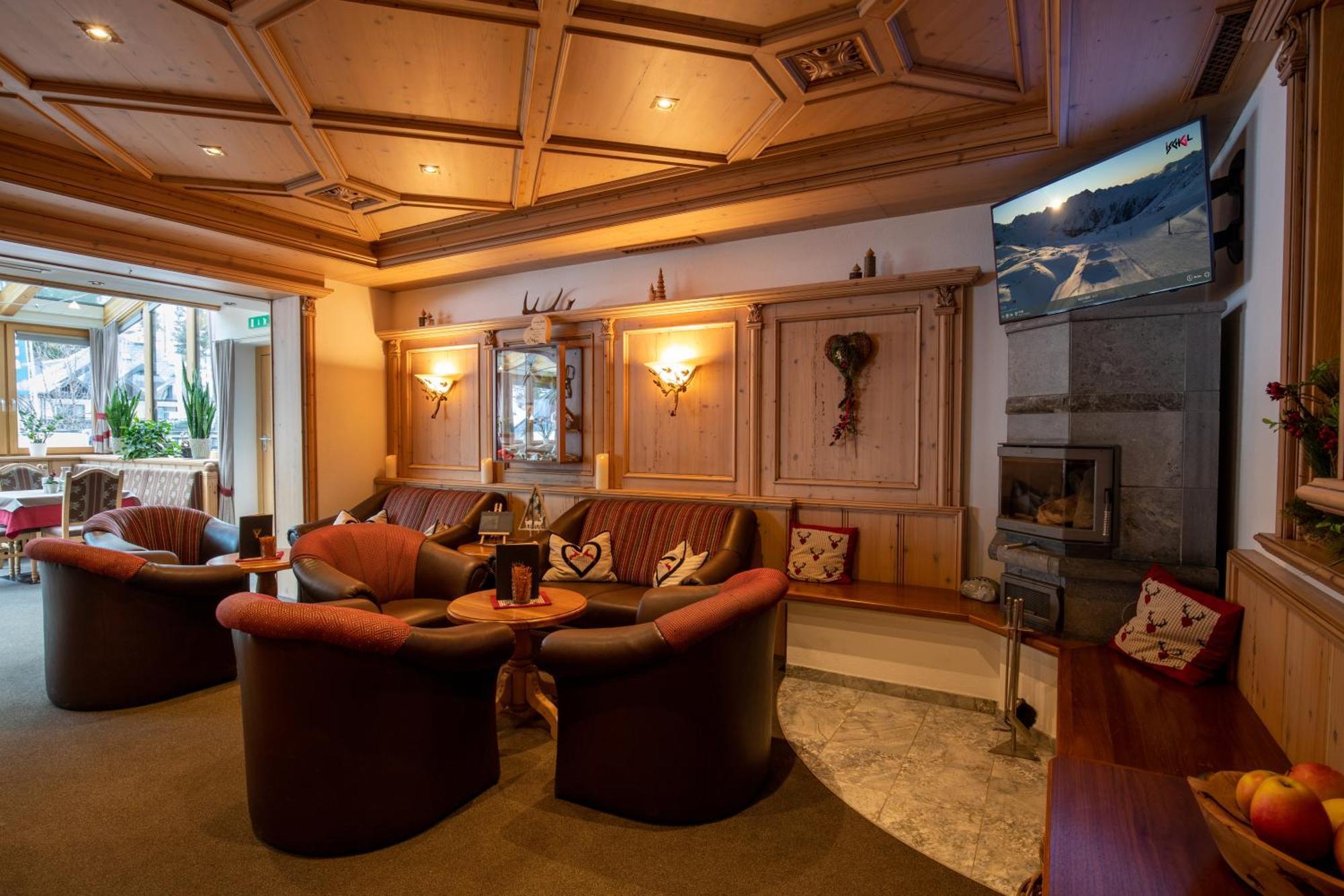 Hotel Garni Monte Bianco ايشجل المظهر الخارجي الصورة