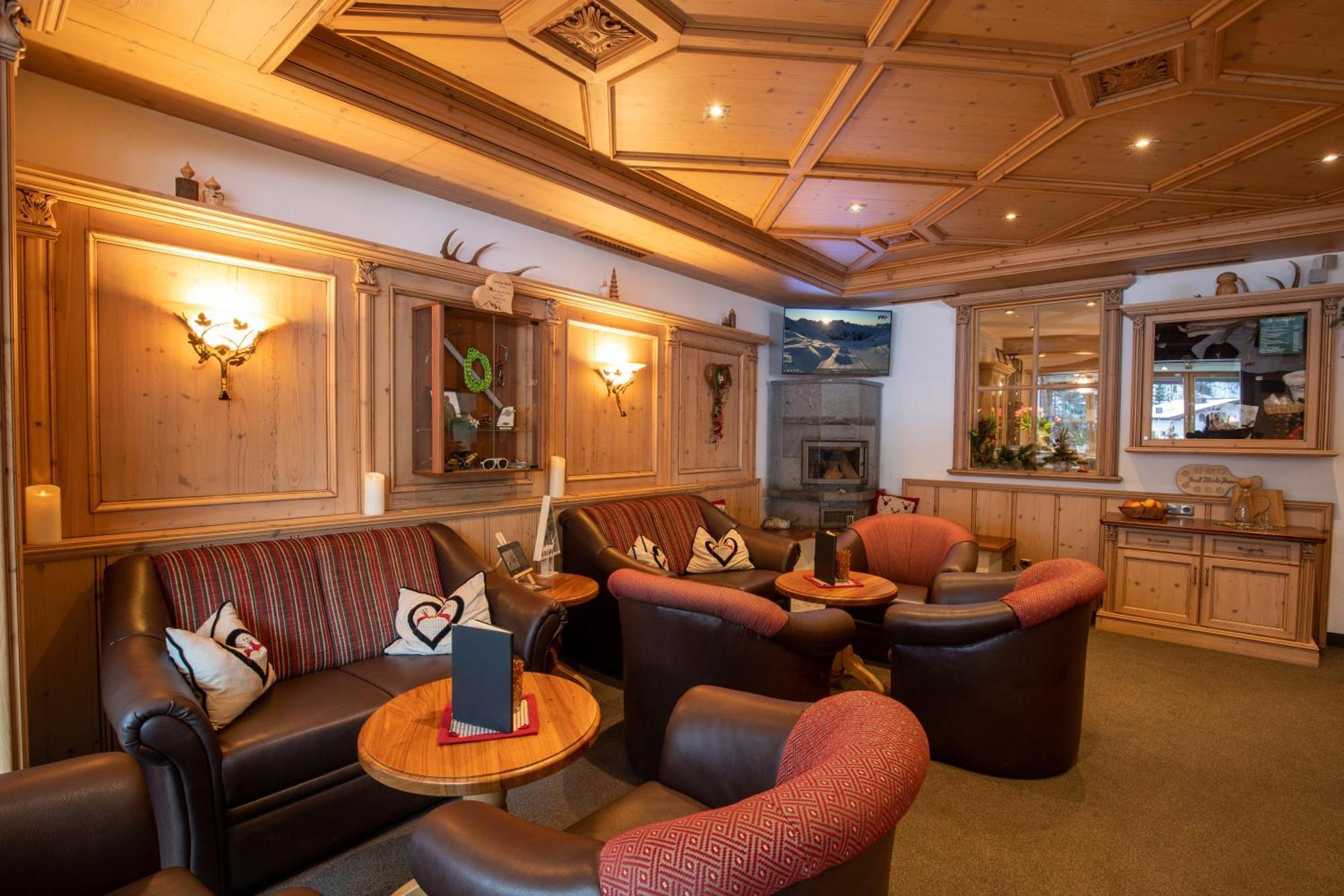 Hotel Garni Monte Bianco ايشجل المظهر الخارجي الصورة